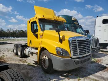  Salvage Freightliner Cascadia 1