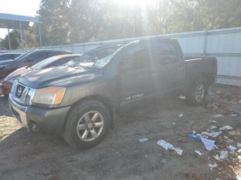  Salvage Nissan Titan