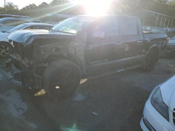  Salvage Nissan Titan