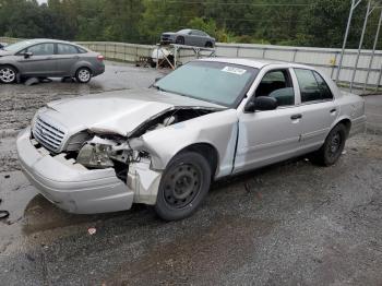  Salvage Ford Crown Vic