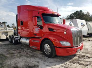  Salvage Peterbilt 579