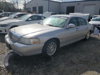  Salvage Lincoln Towncar