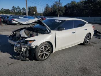  Salvage Nissan Maxima