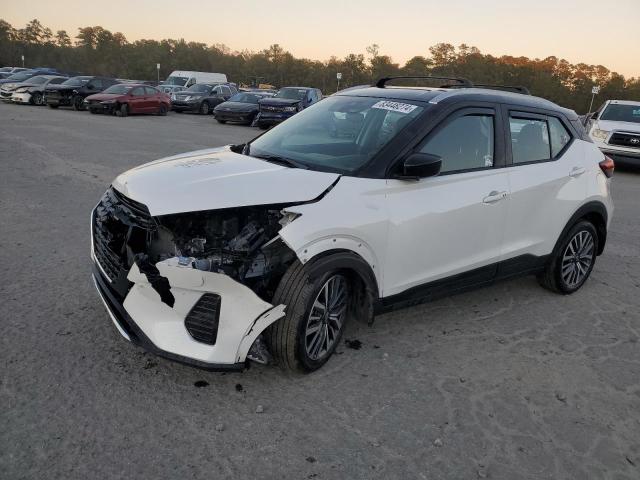  Salvage Nissan Kicks