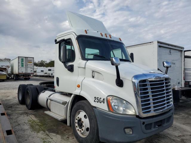  Salvage Freightliner Cascadia 1