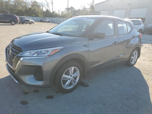  Salvage Nissan Kicks