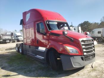  Salvage Freightliner Cascadia 1