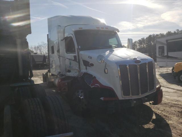  Salvage Peterbilt 579