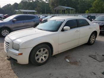 Salvage Chrysler 300