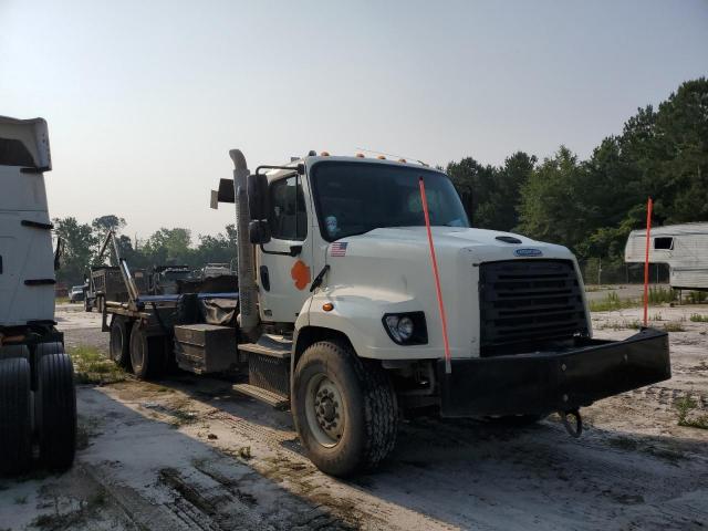 Salvage Freightliner 114sd