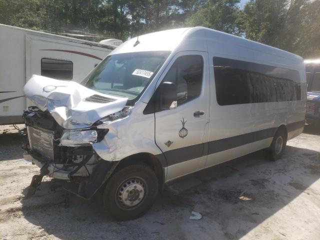  Salvage Mercedes-Benz Sprinter