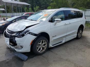  Salvage Chrysler Pacifica