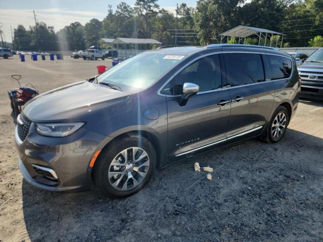  Salvage Chrysler Pacifica