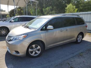  Salvage Toyota Sienna