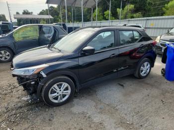  Salvage Nissan Kicks Play