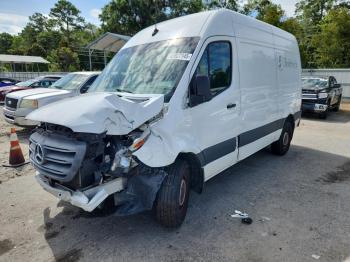 Salvage Mercedes-Benz Sprinter