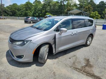  Salvage Chrysler Pacifica