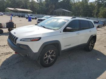  Salvage Jeep Cherokee