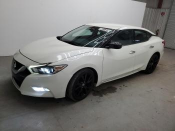  Salvage Nissan Maxima