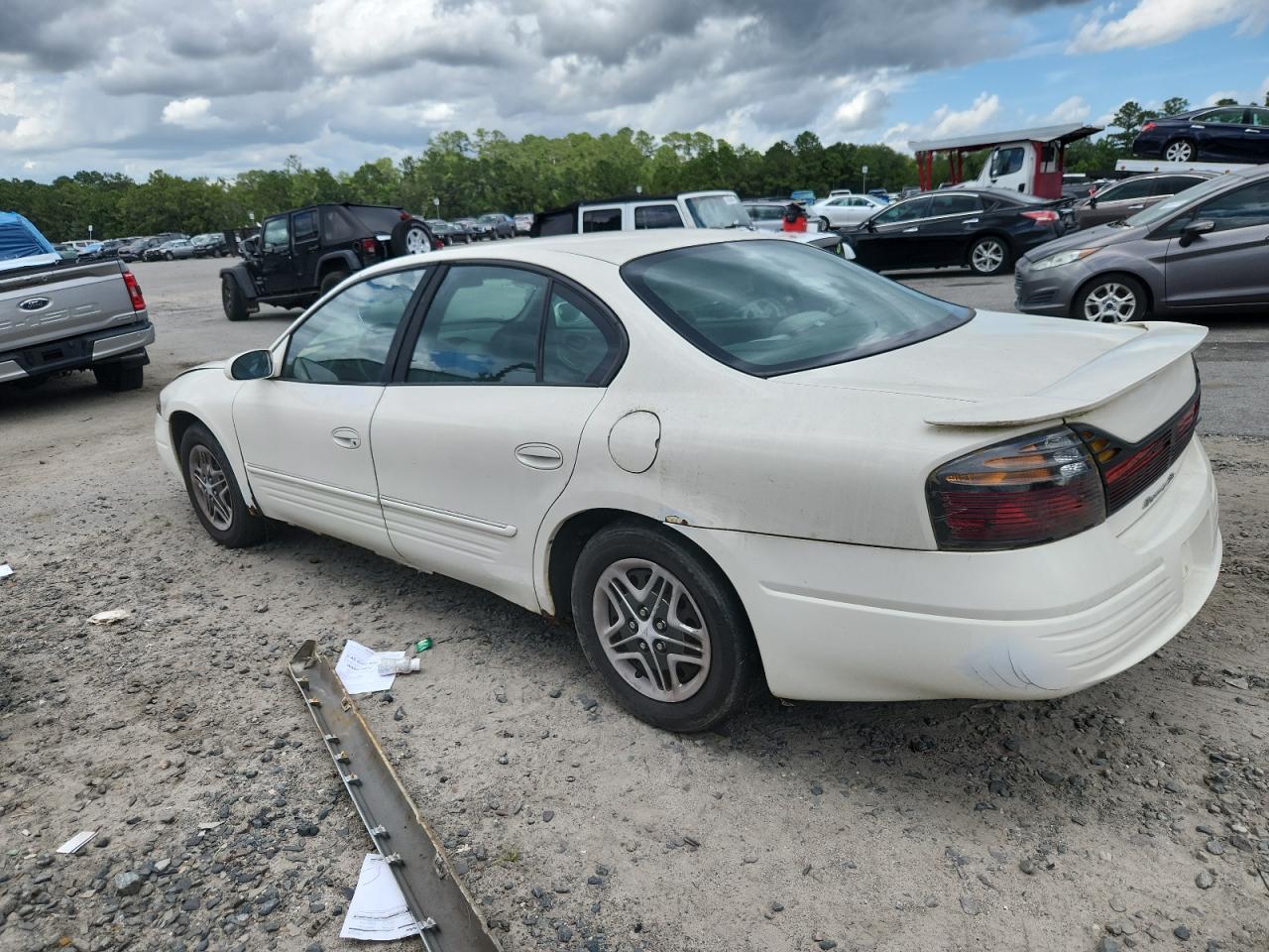 Pontiac Bonneville Se Image 5