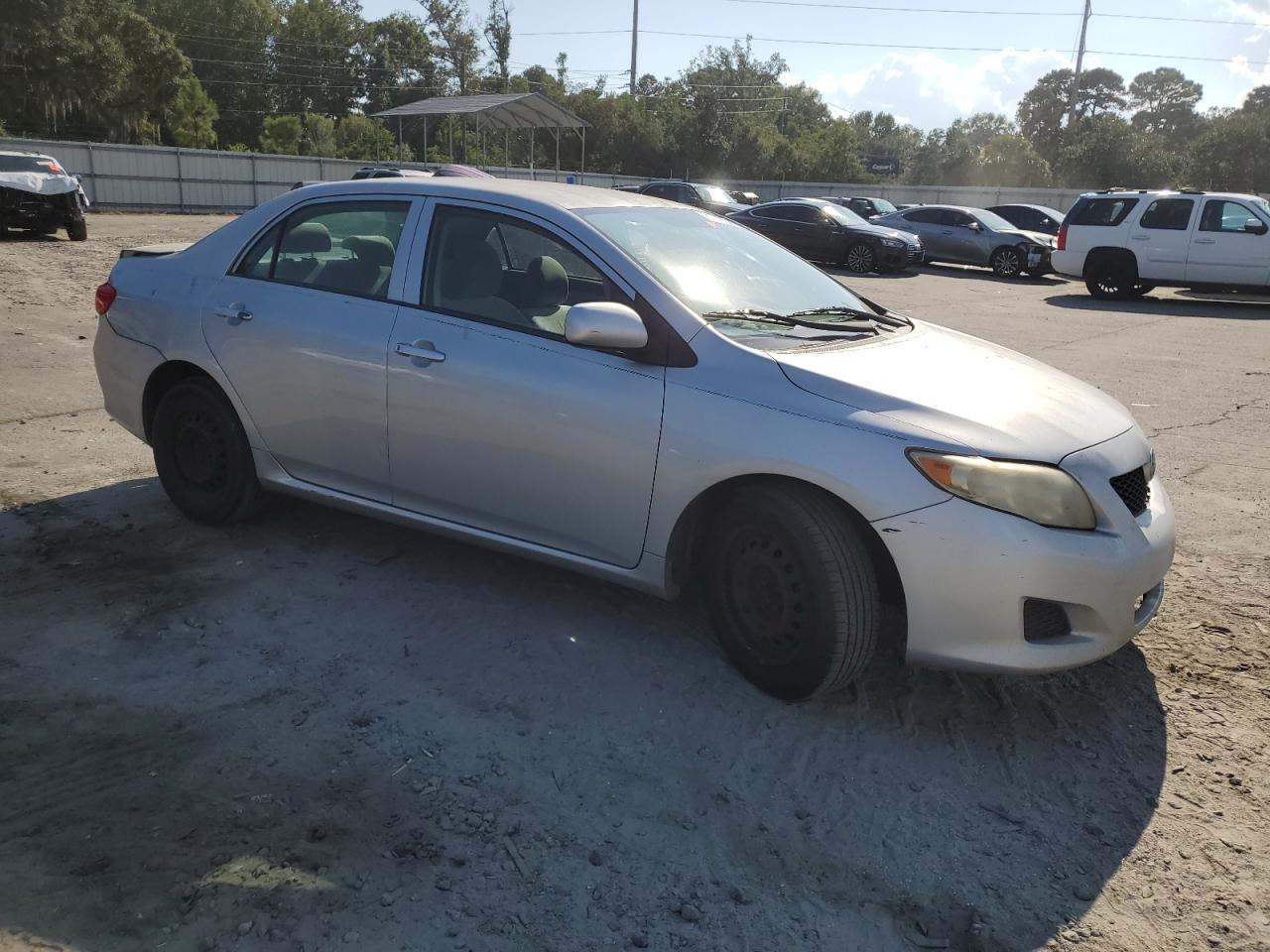 Toyota Corolla Base Image 10