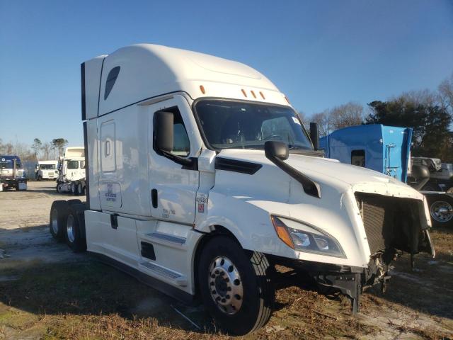  Salvage Freightliner Cascadia 1