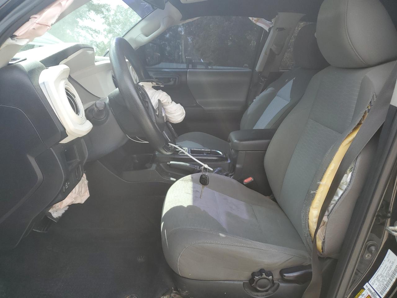 Toyota Tacoma Double Cab Image 4