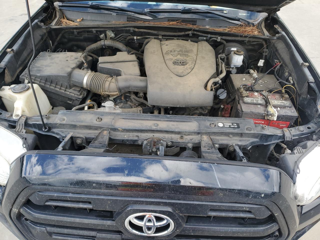 Toyota Tacoma Double Cab Image 3