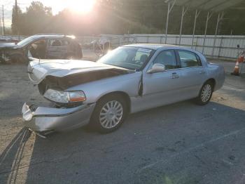 Salvage Lincoln Towncar