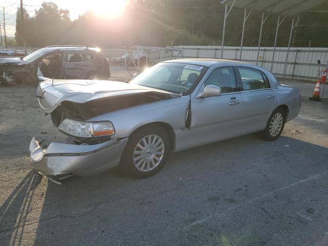  Salvage Lincoln Towncar