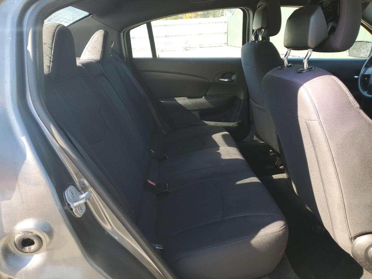 Chrysler 200 Lx Image 12