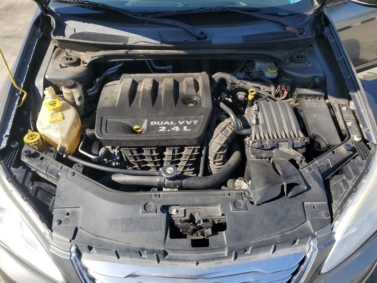 Chrysler 200 Lx Image 2