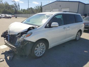  Salvage Toyota Sienna