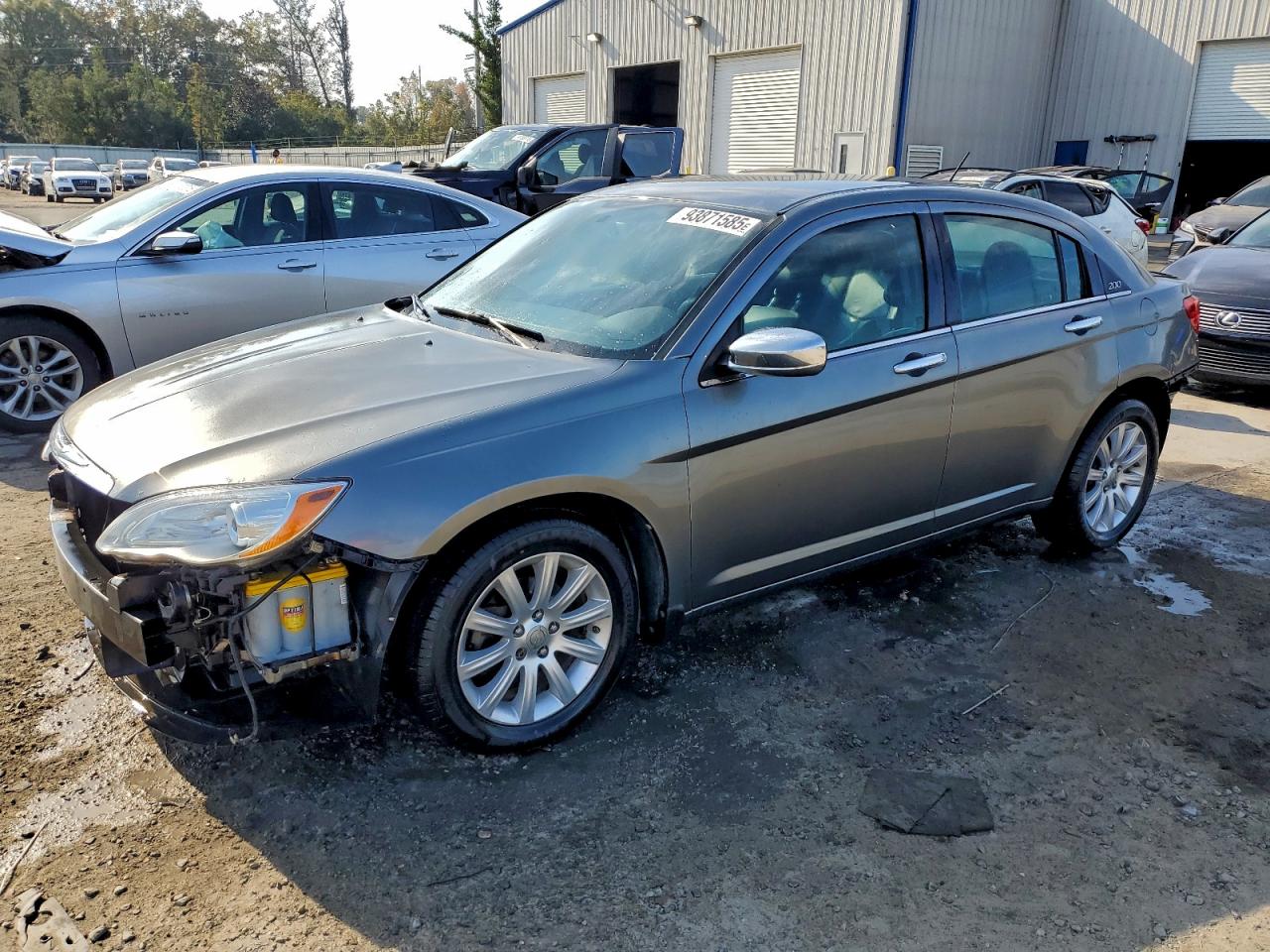 Chrysler 200 Limited Image 1