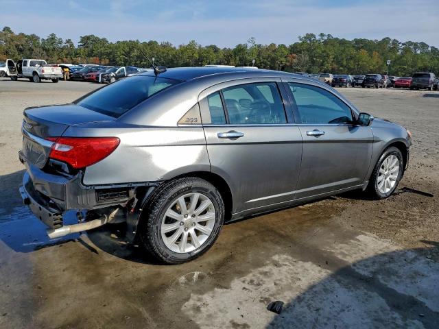 Chrysler 200 Limited Image 10