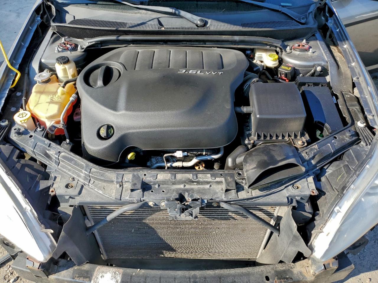 Chrysler 200 Limited Image 7