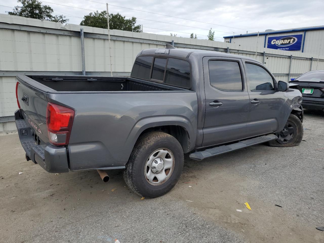 Toyota Tacoma Double Cab Image 11