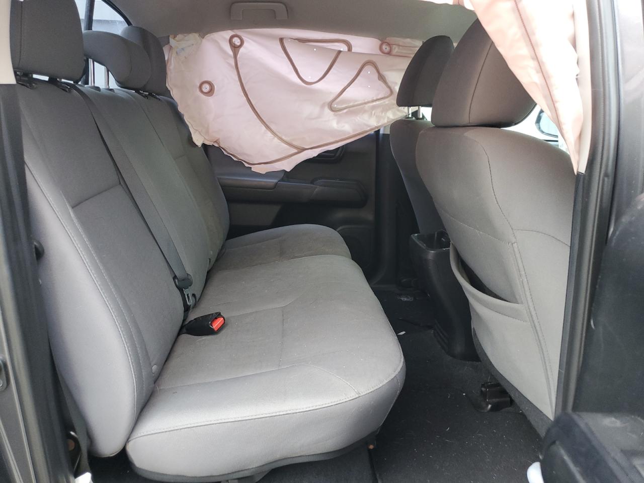 Toyota Tacoma Double Cab Image 5