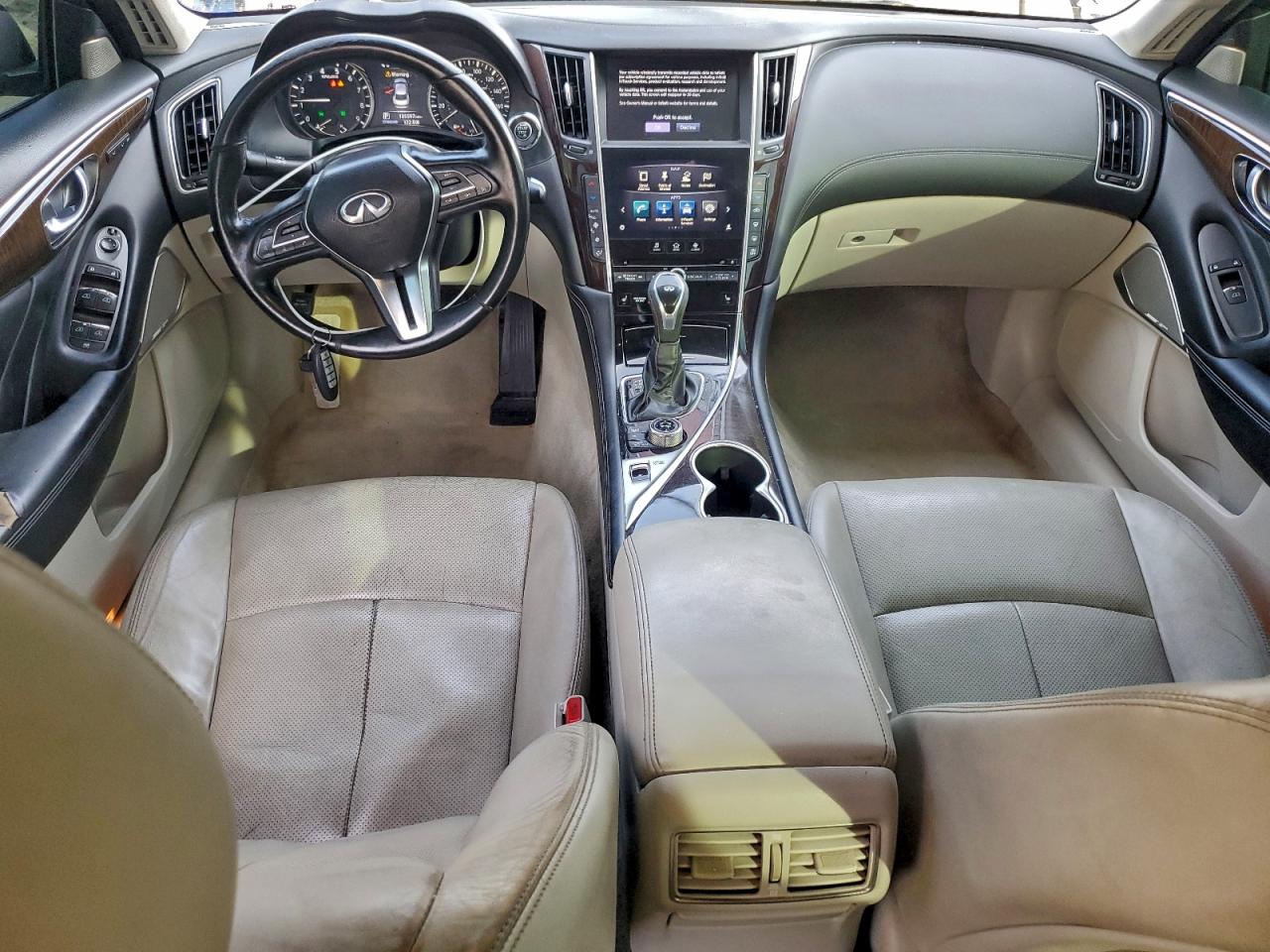 INFINITI Q50 Luxe Image 9