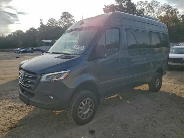  Salvage Mercedes-Benz Sprinter