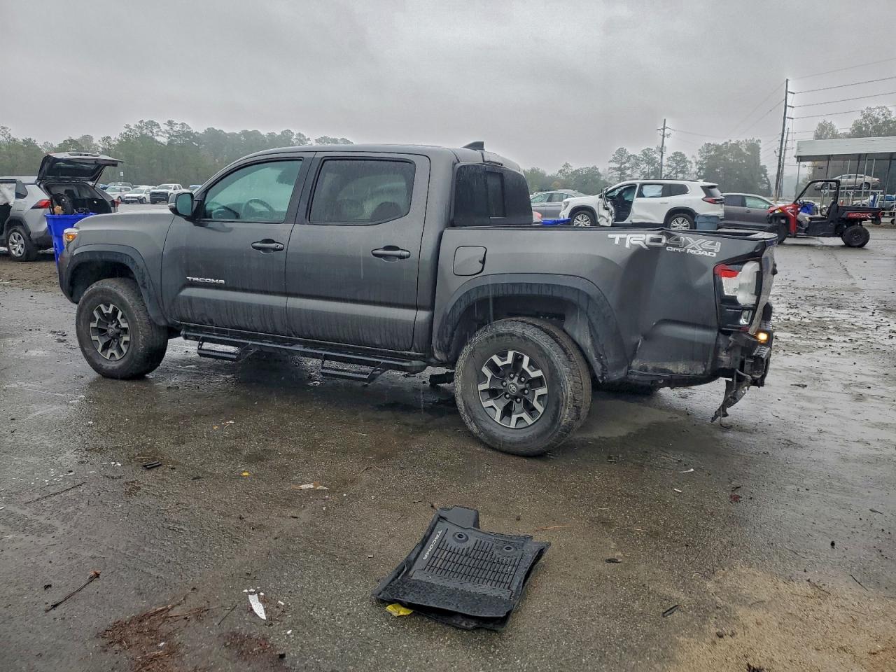 Toyota Tacoma Double Cab Image 4