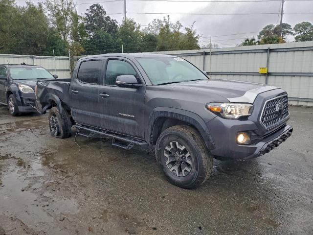 Toyota Tacoma Double Cab Image 2