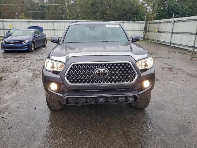 Toyota Tacoma Double Cab Image 10