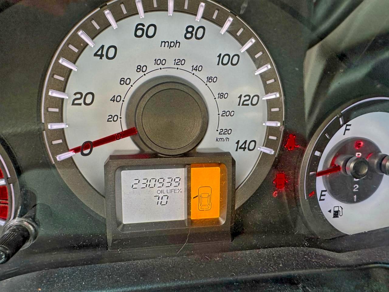 Honda Pilot Lx Image 2