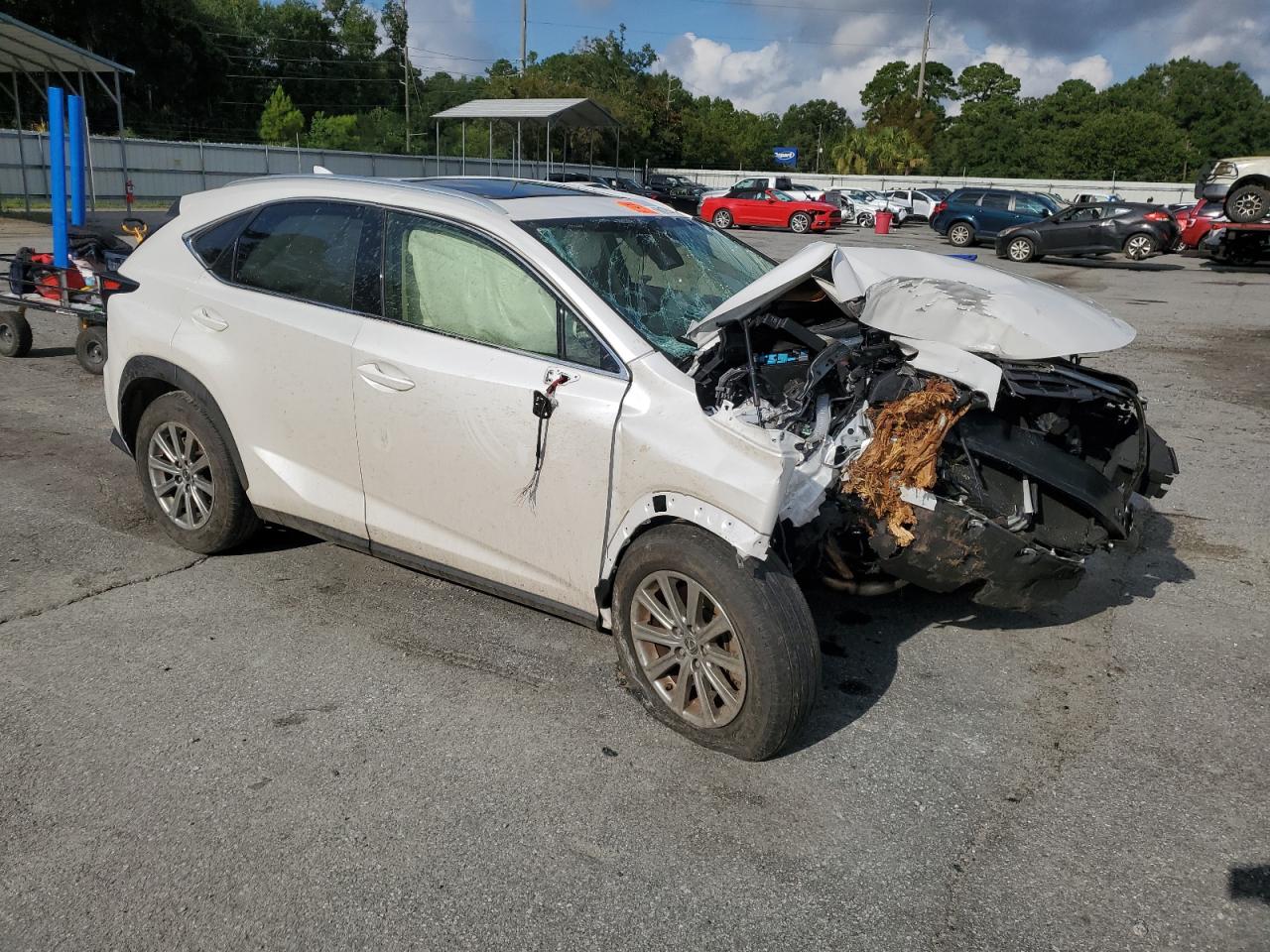 Lexus NX 300 Base Image 7