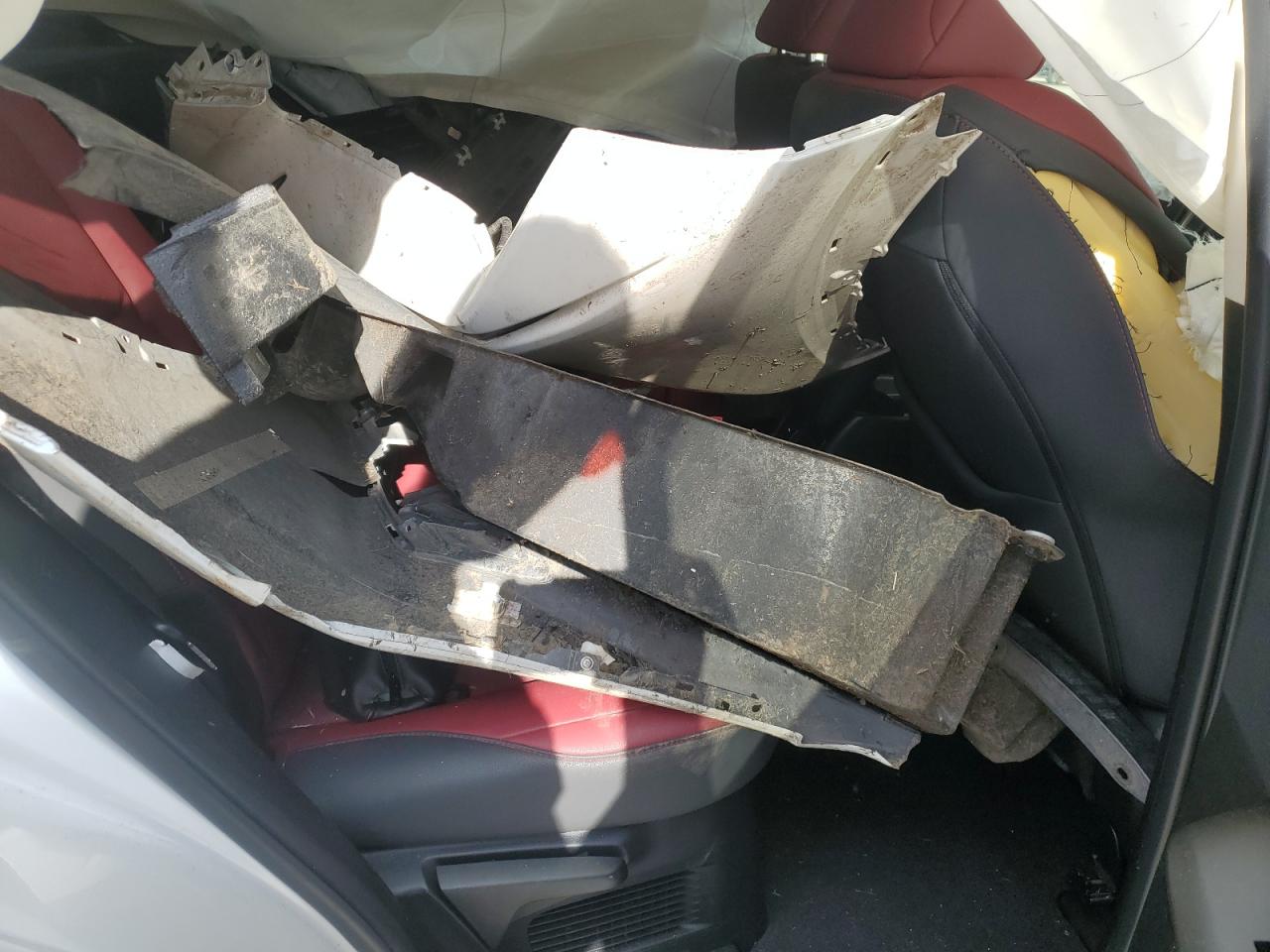 Lexus NX 300 Base Image 10