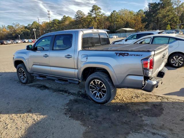 Toyota Tacoma Double Cab Image 2