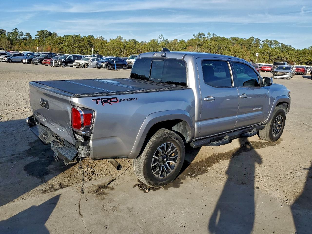 Toyota Tacoma Double Cab Image 4