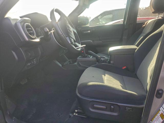 Toyota Tacoma Double Cab Image 6