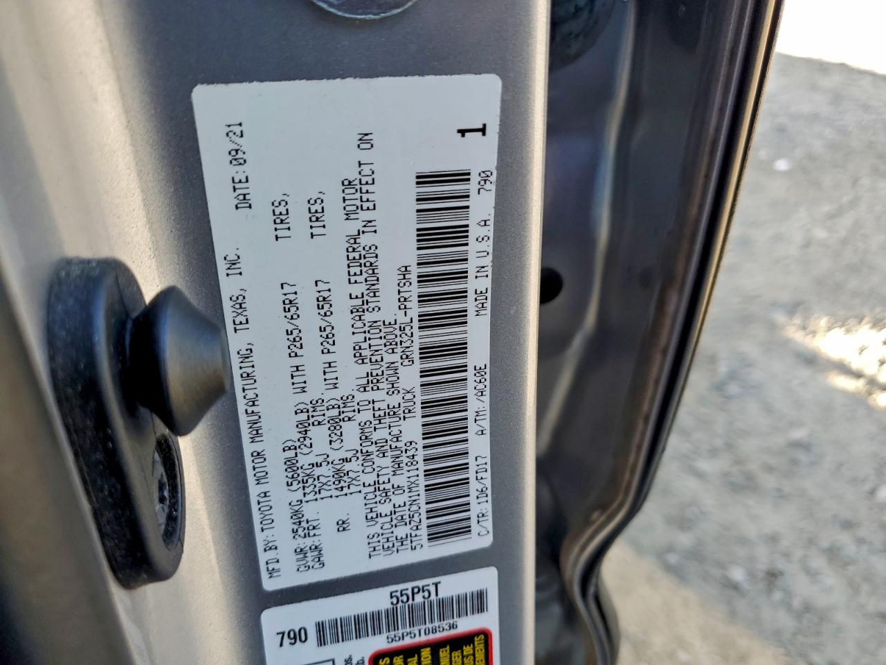 Toyota Tacoma Double Cab Image 12